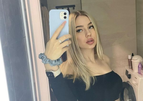 Деревенская шлюха Нинэль, 21 лет