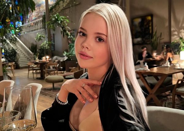 Попробуйте невероятный секс с хохлушкой (Николь, от 6000 руб. в час)