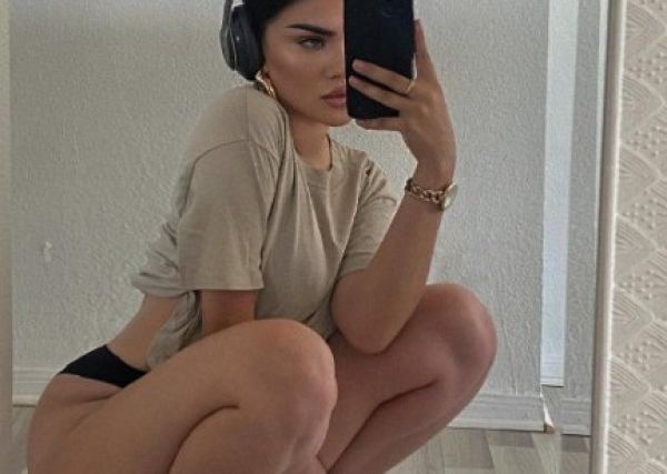 Молодая проститутка Bella, фото